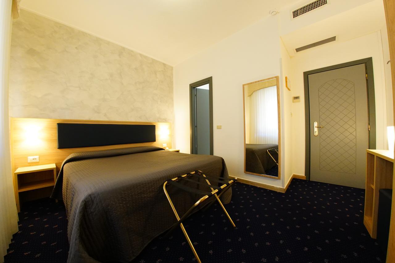 Hotel Le Torrette Galbiate Buitenkant foto