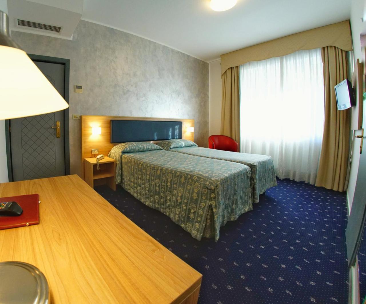 Hotel Le Torrette Galbiate Buitenkant foto