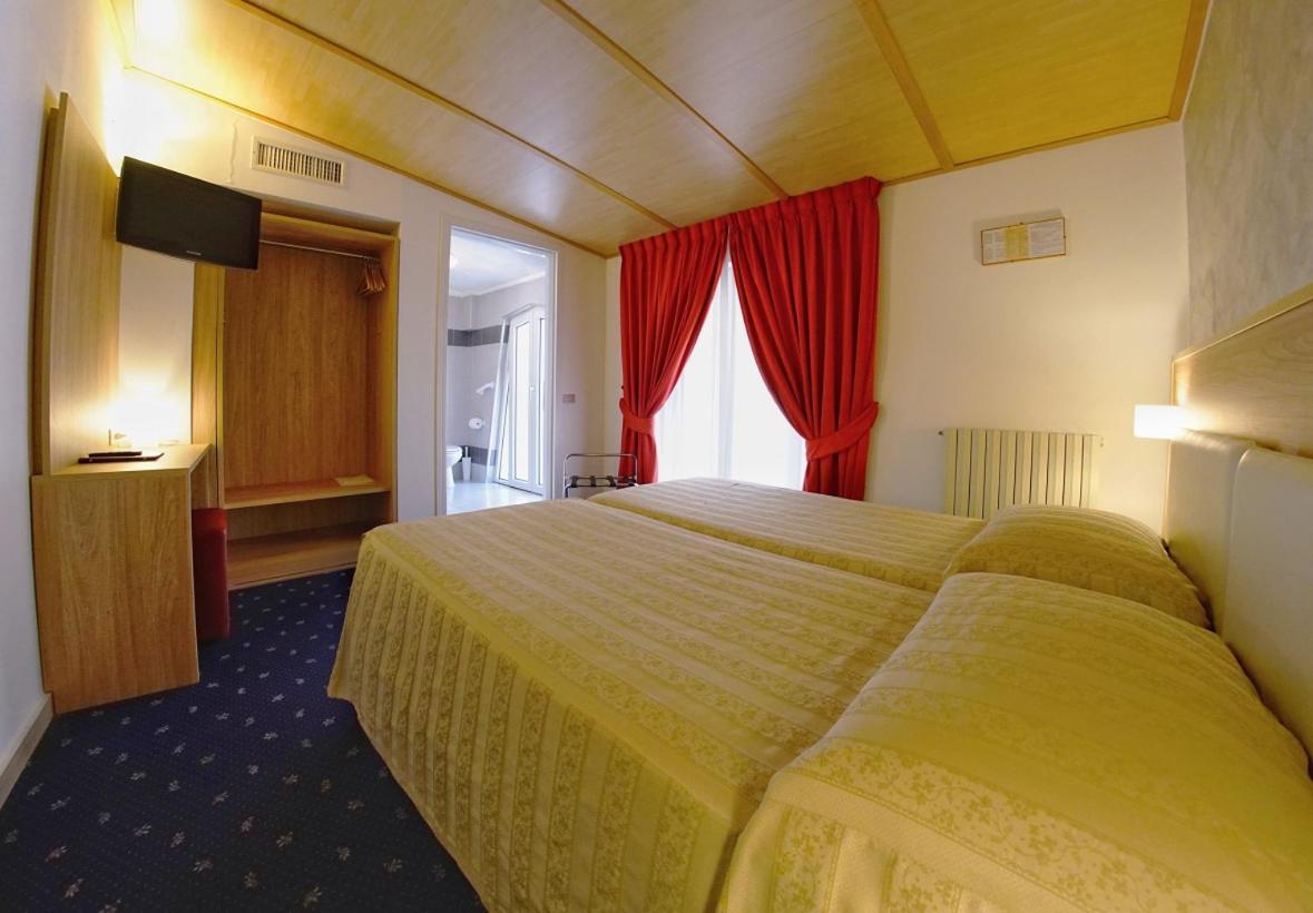 Hotel Le Torrette Galbiate Buitenkant foto
