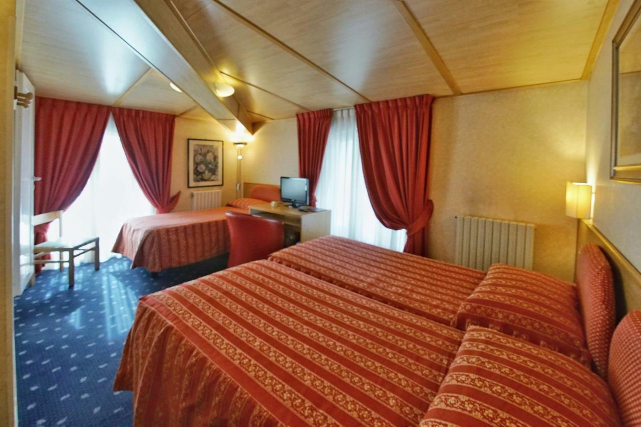Hotel Le Torrette Galbiate Buitenkant foto